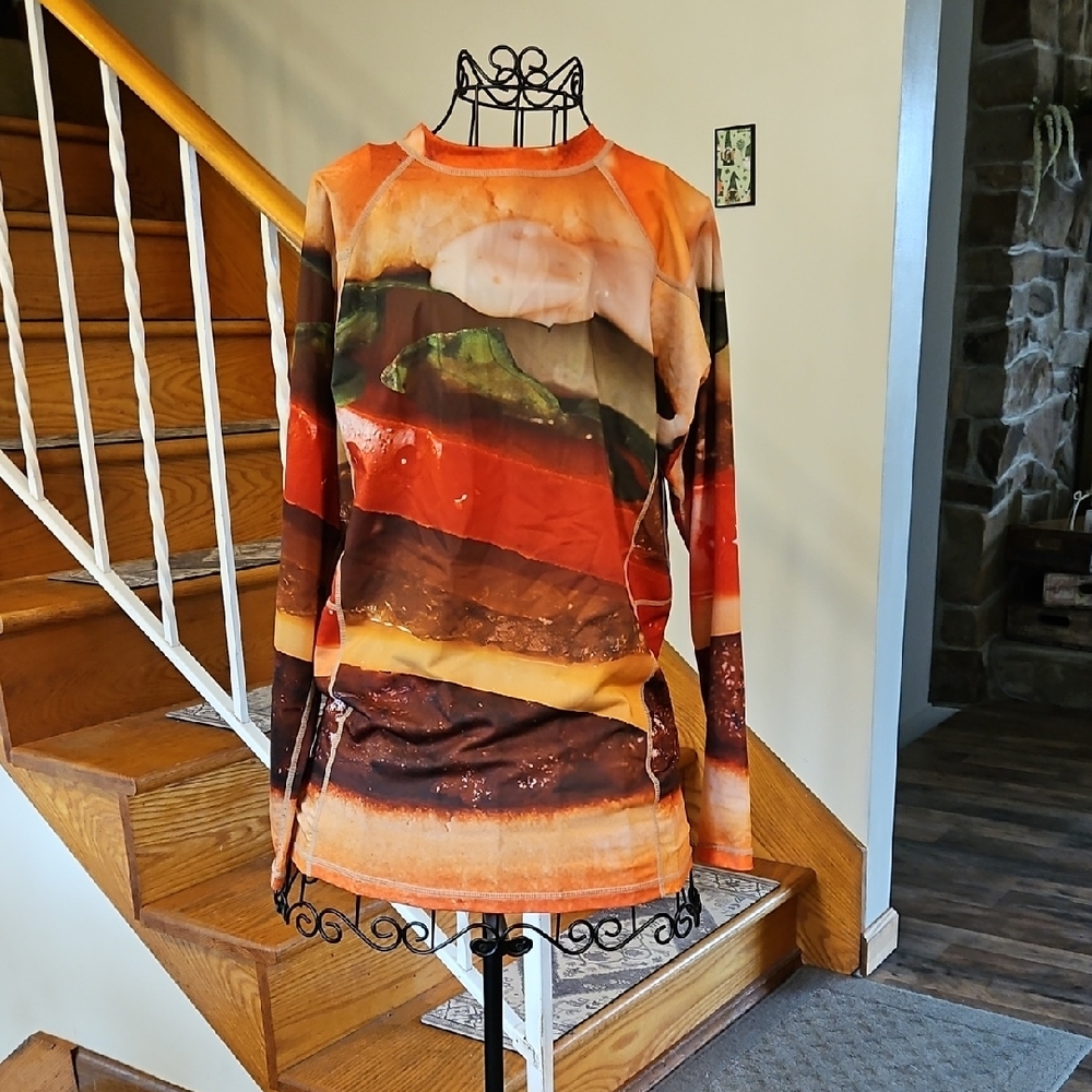 👚HYPNOTIK Long Sleeve 'Hamburger' Shirt